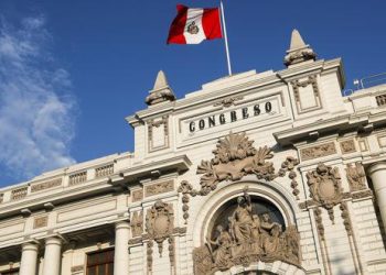 Congreso de Perú aprueba polémica amnistía a militares