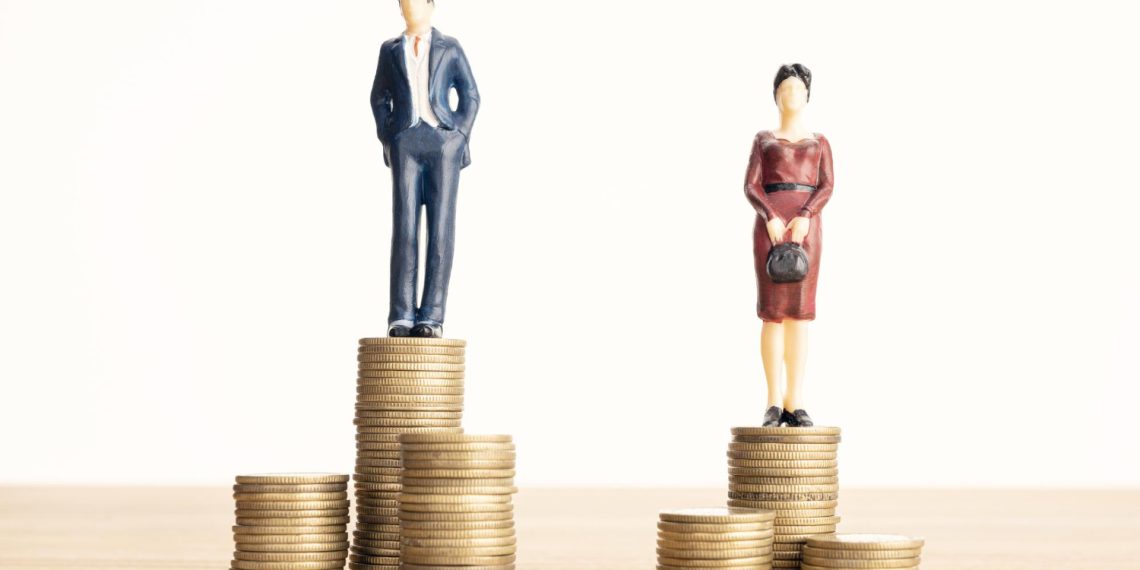 Se mantiene brecha salarial entre hombres y mujeres