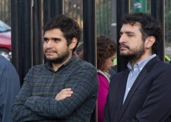 DE FRENTE Y DE PERFIL