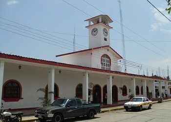 Tuxtla Chico solicita a edil atender demanda hídrica