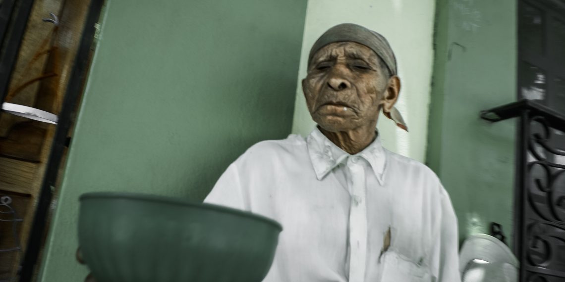 “Olvido en la frontera sur”: Crisis de adultos mayores