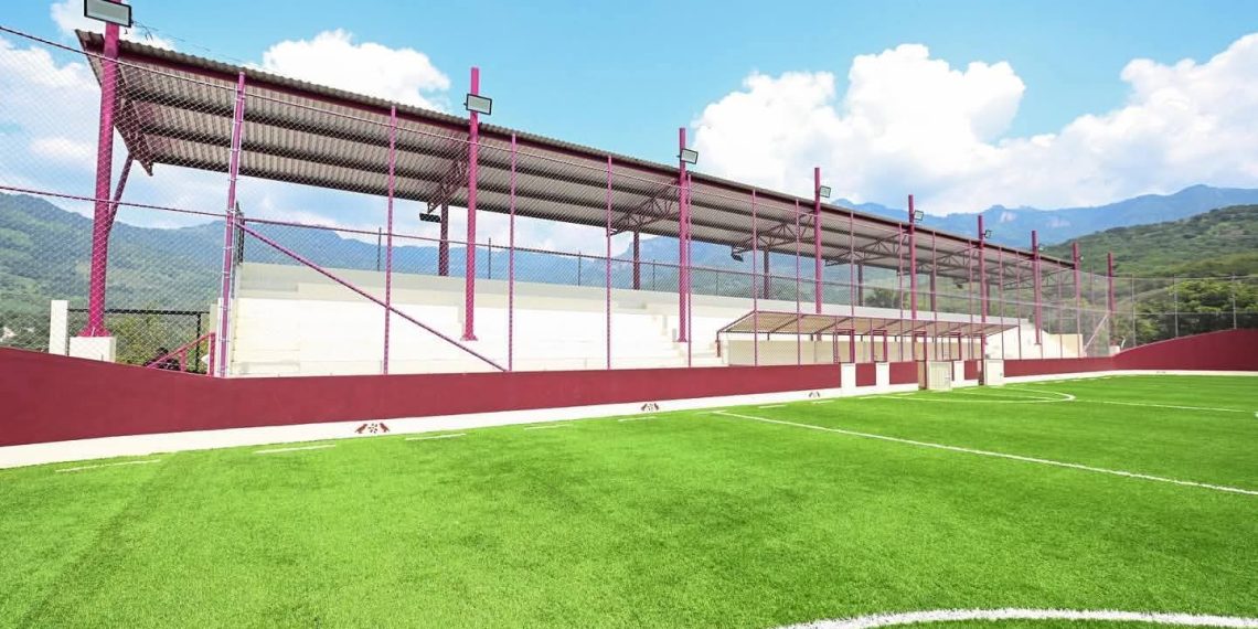 Indignación ciudadana por cancha ya existente