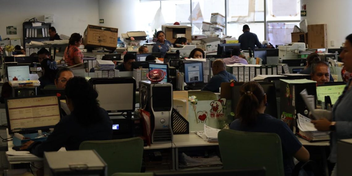 Van contra venta de azúcares en oficinas gubernamentales 