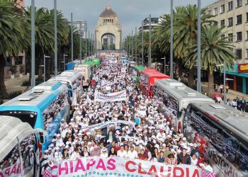 La Plaza del Pueblo: El eco de una nueva legitimidad