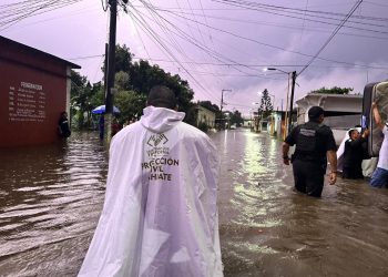 Lluvia atípica deja severas inundaciones en Suchiate