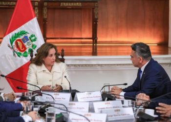 Alito falta a 21 sesiones en el Senado por viajes