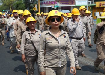 Brigadas sanitarias realizan protesta y exigen insumos