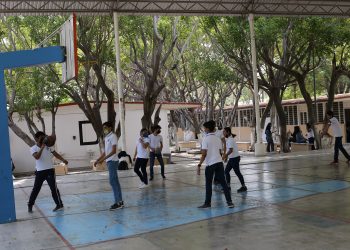 Educación en riesgo por pobreza y falta de apoyo