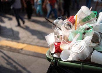 Acusan omisiones para prohibir uso de plásticos de un solo uso