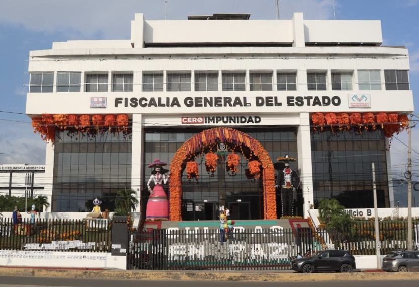 Entre exceso y protesta: Adorno exhibe prioridades de la justicia