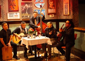 Rubí Boleros da nueva vida a “Electricidad”