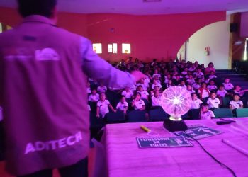 Caravana Balam despierta vocaciones científicas en la niñez