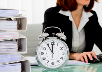 Iniciativa sobre la jornada de 40 horas llegará en diciembre