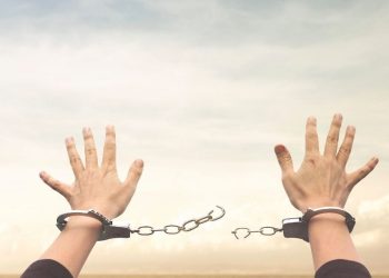 ALGO MÁS QUE PALABRAS