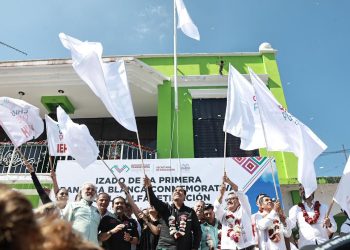Levanta ERA bandera blanca por la alfabetización en Nicolás Ruiz