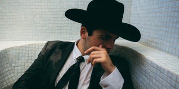 Santi Casas encuentra refugio en Época de frío