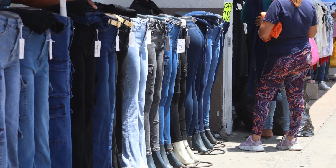 Empresarios amagan con dejar de pagar impuestos