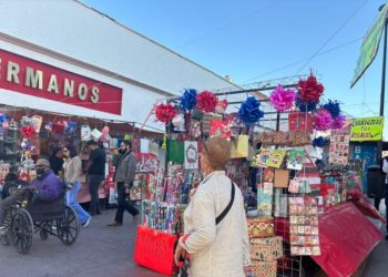 Cena navideña y los regalos presionan el bolsillo familiar