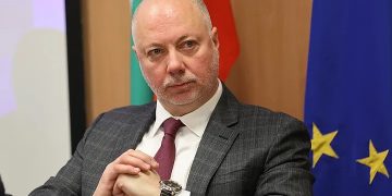 Dimite Gobierno de Bulgaria ante movilizaciones masivas