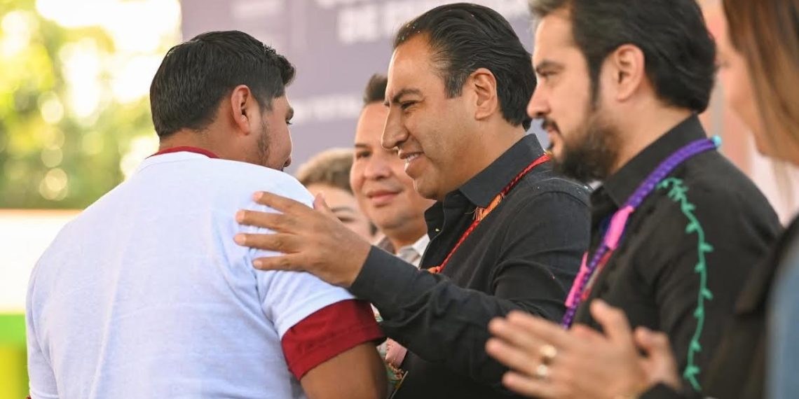 En Ocozocoautla, ERA refrenda compromiso con la educación