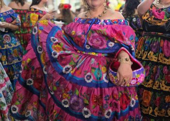 Con orgullo celebran el Día de las Chiapanecas