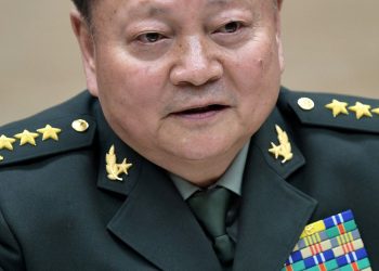 China acusa de “corrupción” a su general más destacado