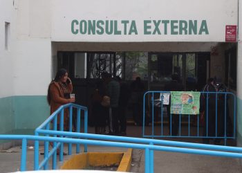Emergencia sanitaria cierra áreas de hospital en Huixtla