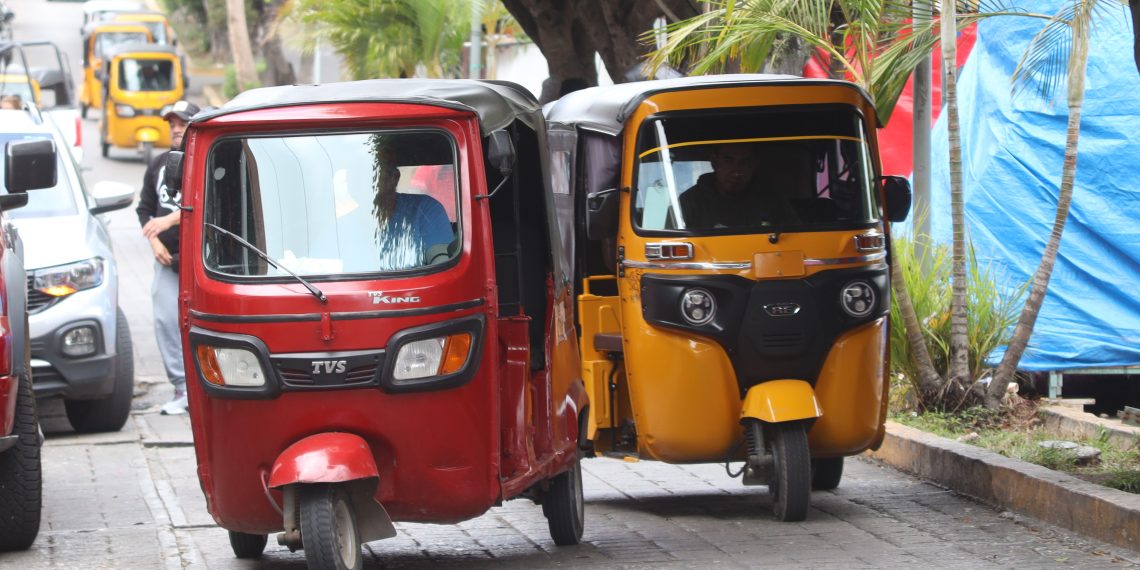 Mototaxis en Oxchuc elevan sus costos y causan inconformidad