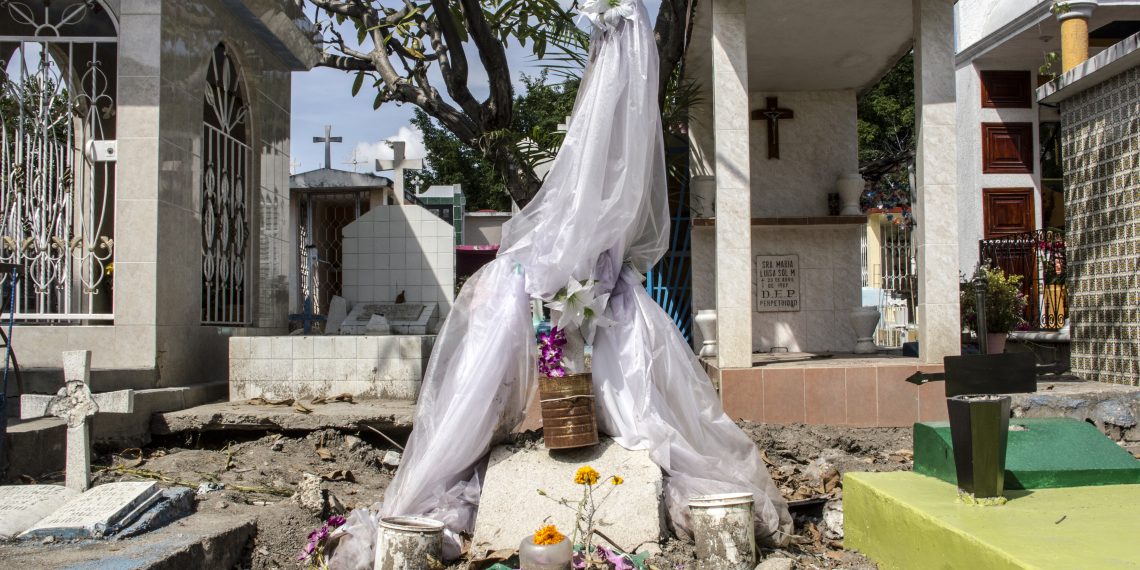 Llaman a regularizar pagos en panteones y rescatar espacios 