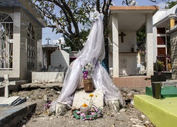 Llaman a regularizar pagos en panteones y rescatar espacios 