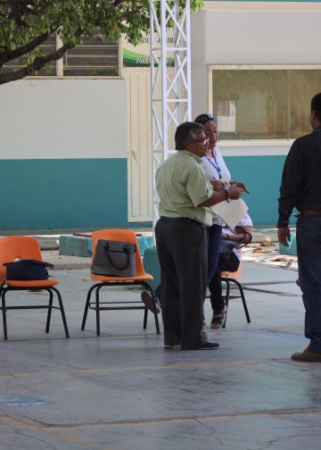 Padres denuncian red de corrupción en la Prepa 1
