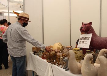 Artesanos, frustrados por regateo a su labor