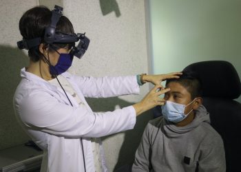 Acusan a delegado de DIF por condicionar brigada médica