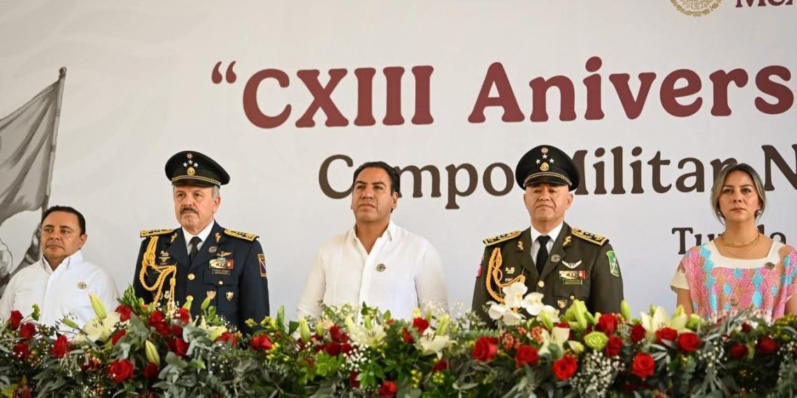 Eduardo Ramírez asiste al CXIII Aniversario del Ejército