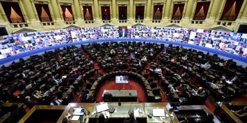 Congreso aprueba polémica reforma laboral de Milei