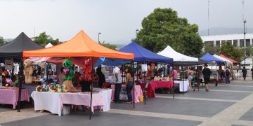 Bazares itinerantes: Motor económico para emprendedoras