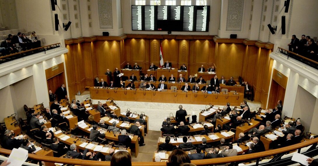 Líbano aplaza elecciones por los próximos dos años