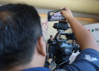 Medios reportan caída en ingresos y empleo