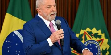 Lula presenta proyecto para reducir jornada laboral a 5 días