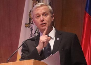Kast anuncia reformas para relanzar economía de Chile