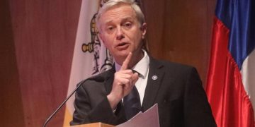 Kast anuncia reformas para relanzar economía de Chile