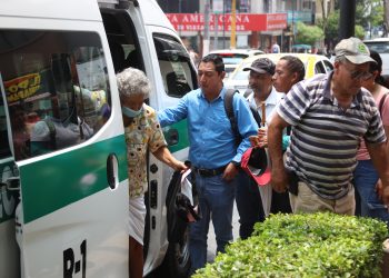 Critican restricción en transporte del estado