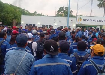 Protestan en Huixtla por utilidades no pagadas