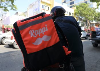 Delivery en la capital, entre ingreso y riesgo