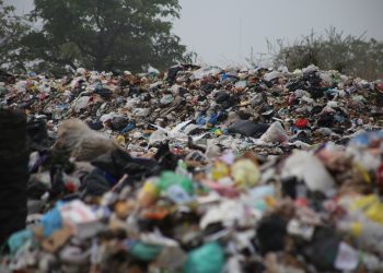 Más de 100 tiraderos agravan crisis estatal