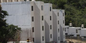 Cuestionan viviendas del Bienestar en Tuxtla