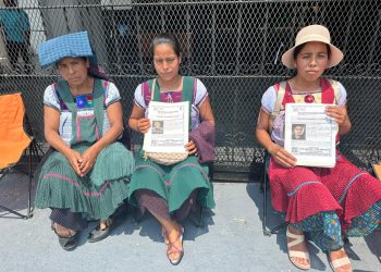 Madre y esposas indígenas exigen justicia por oleada de desapariciones