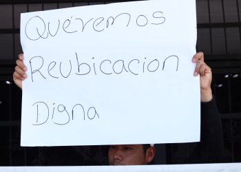 Desplazados de Guerrero exigen seguridad y justicia